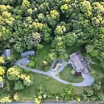 Pocono Farmhouse - Fully Renovated 1881 Home