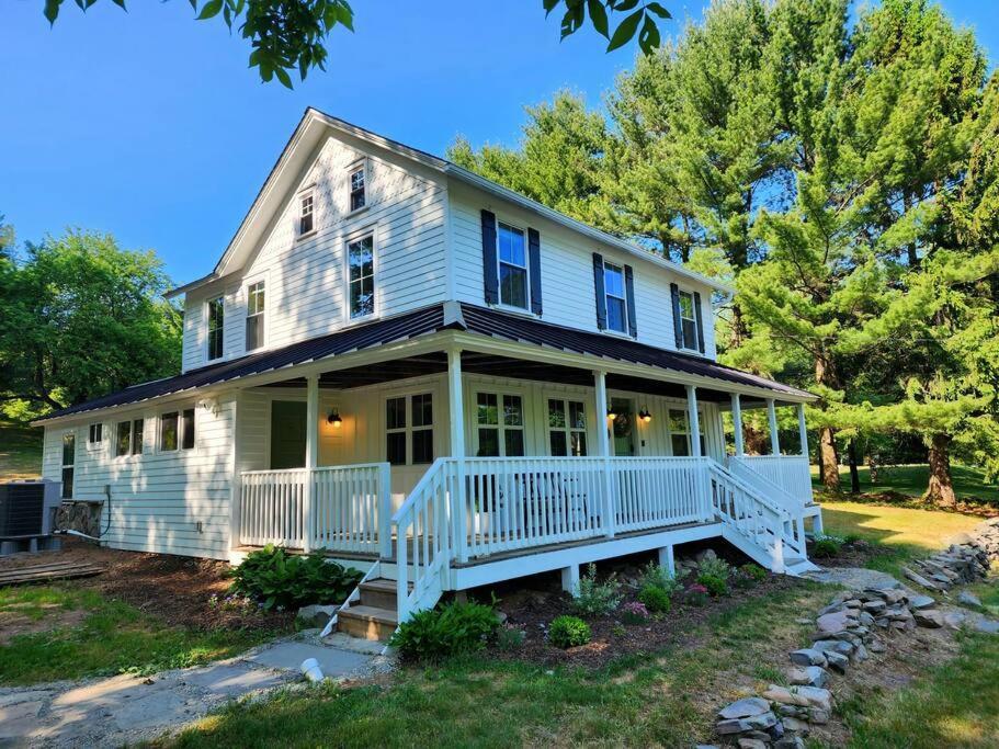 Pocono - Fully Renovated 1881